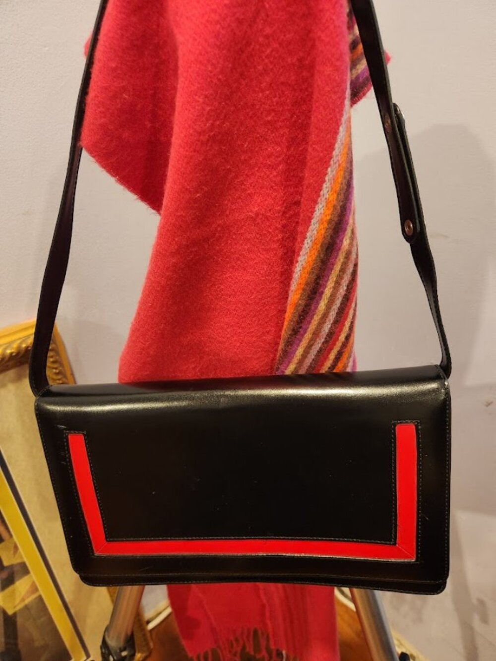 she classic big and red pocketbook